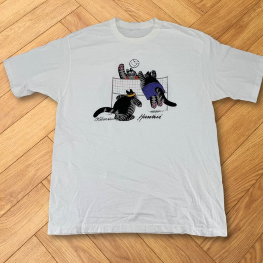 B. Kliban Hawaii Volleyball Cats Graphic Tee White
